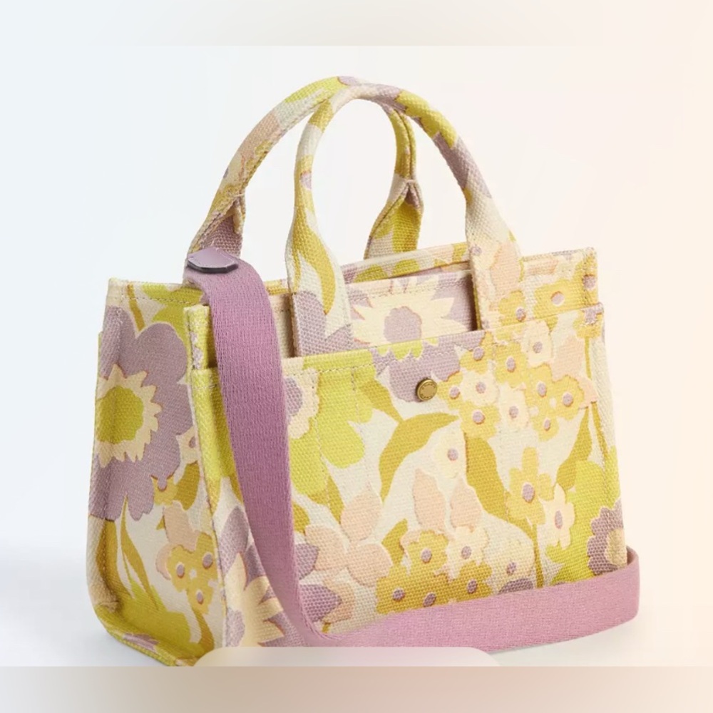 Coach Cargo Tote Bag 20 With Floral Print NWT sold out!!!!! - Picture 3 of 12